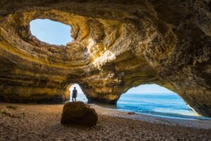 Read more about the article Here’s what locals want you to know before visiting the Algarve